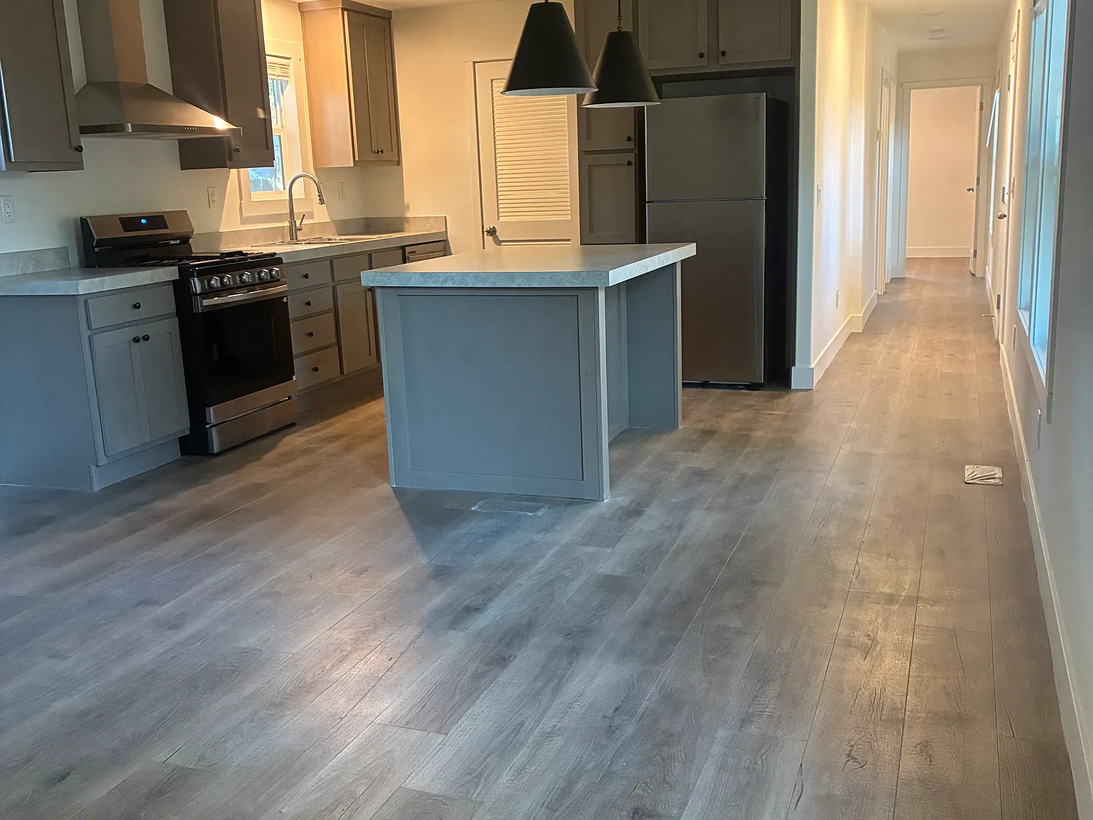 3 bed, 960 sqft, $1,195 — Photo 2