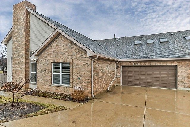 1st image of 143 Canterbury Ct