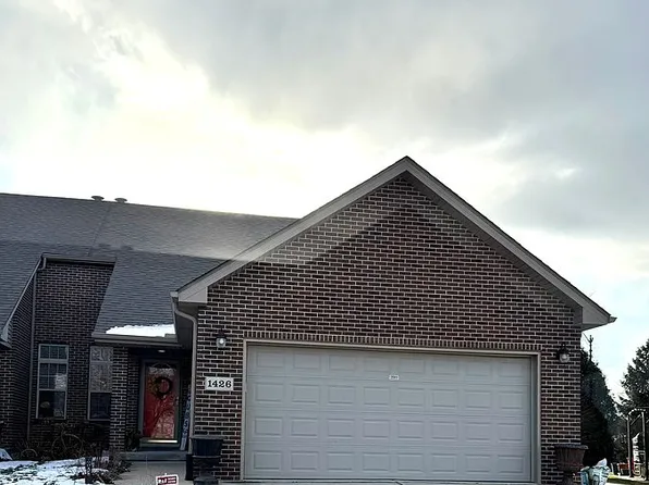 1426 Coral Bell Dr, Joliet, IL 60435