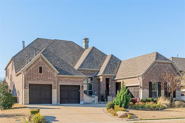 1st image of 1304 Capilano Way