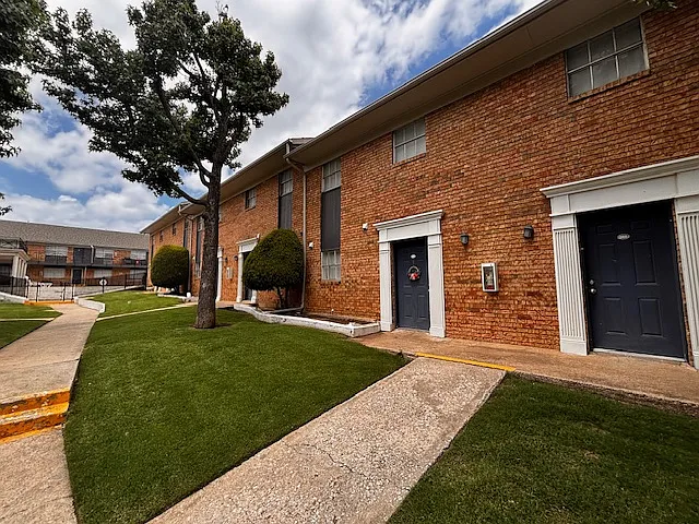 Heritage House II Apartments — Photo 4