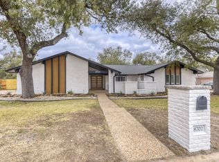8702 Balcones Club Dr, Austin, TX 78750