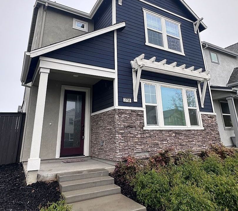 1st image of 2758 N Cove Dr