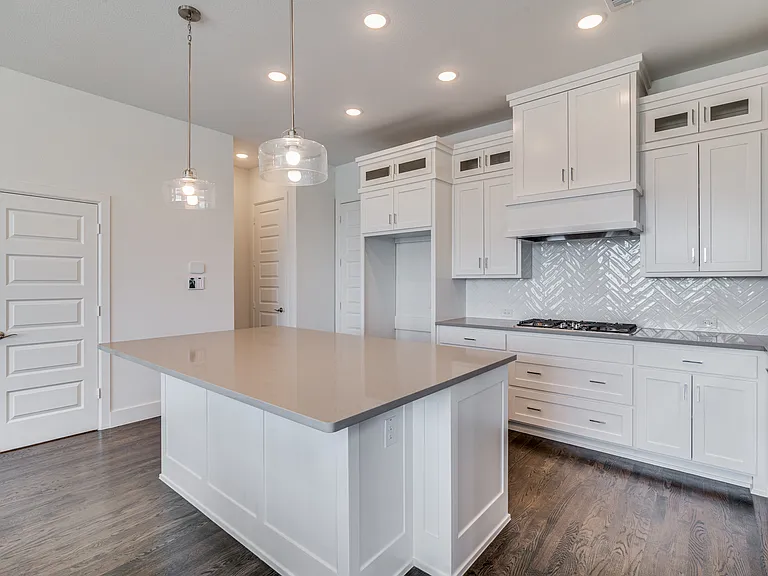 722 Resort Dr — Photo 10