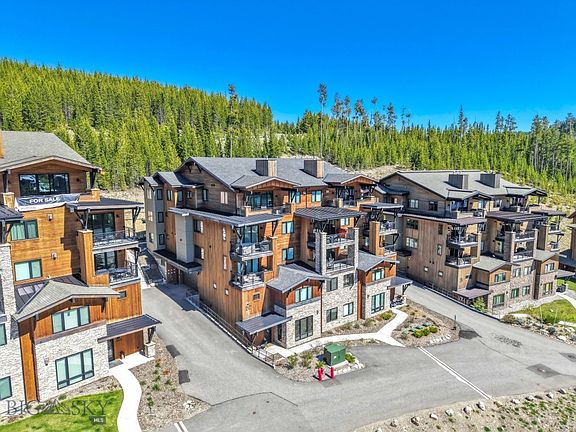3rd image of 2C Summit View Dr #303
