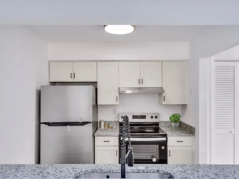 3801 Buchanan Dr — Photo 5