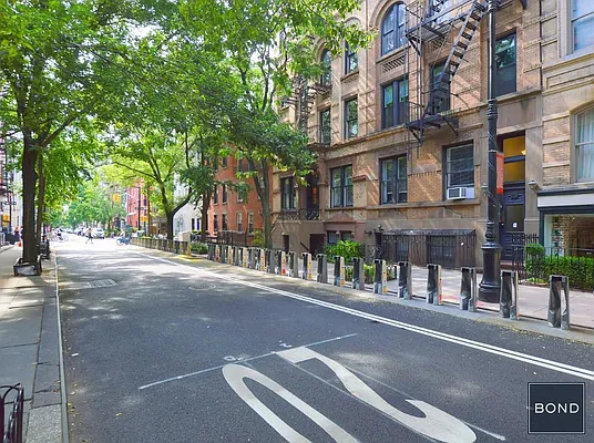 Rented by Bond New York | media 31