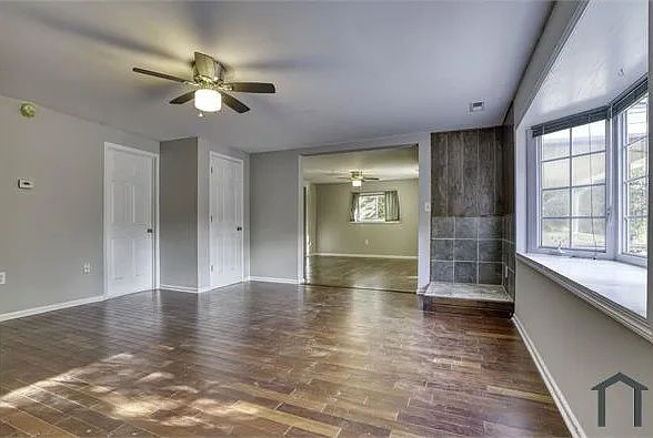 8011 Oakleigh Rd — Photo 5
