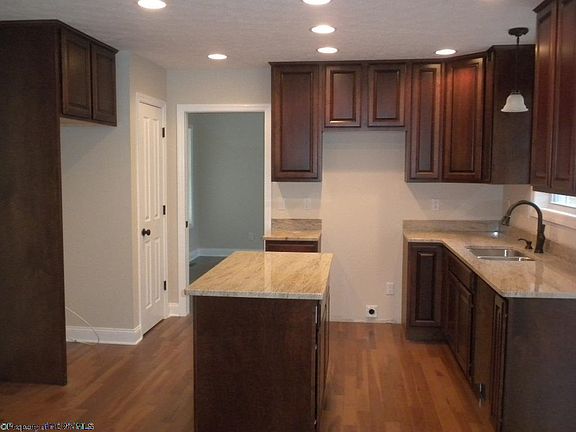 3rd image of 234 Santorini Ave
