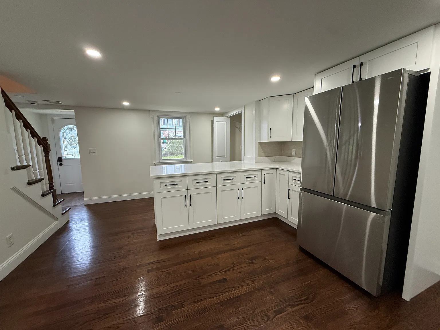 2 bed, 1400 sqft, $2,700 — Photo 4