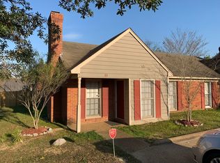 33 Meadowoods Ter, Jackson, MS 39211