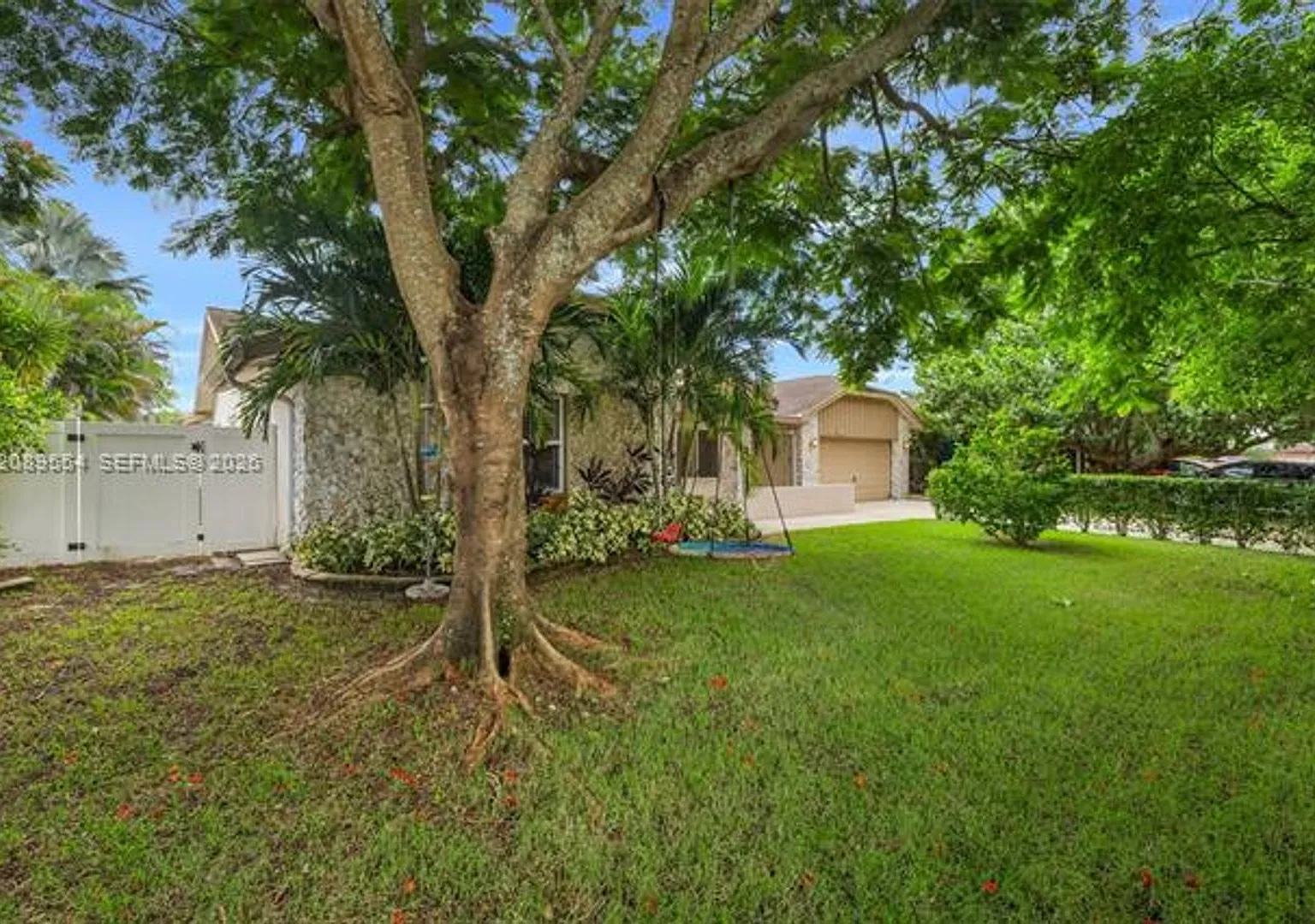 7700 NW 11th Pl # 7700, Plantation, FL 33322 — Photo 3