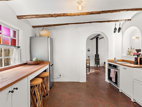 5th image of 1461 Cochiti St