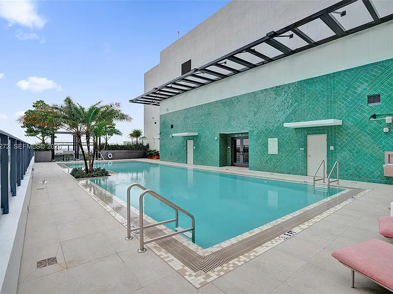 11 NE 6th 1403 Miami #1403 — Photo 37