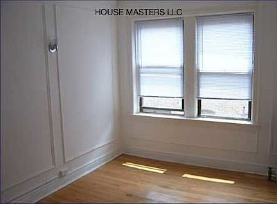 2nd image of 4625 S Drexel Blvd APT 107