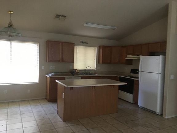 4th image of 4413 E Windsong Dr