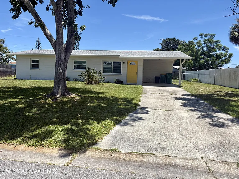 1957 Glenwood Dr — Photo 1