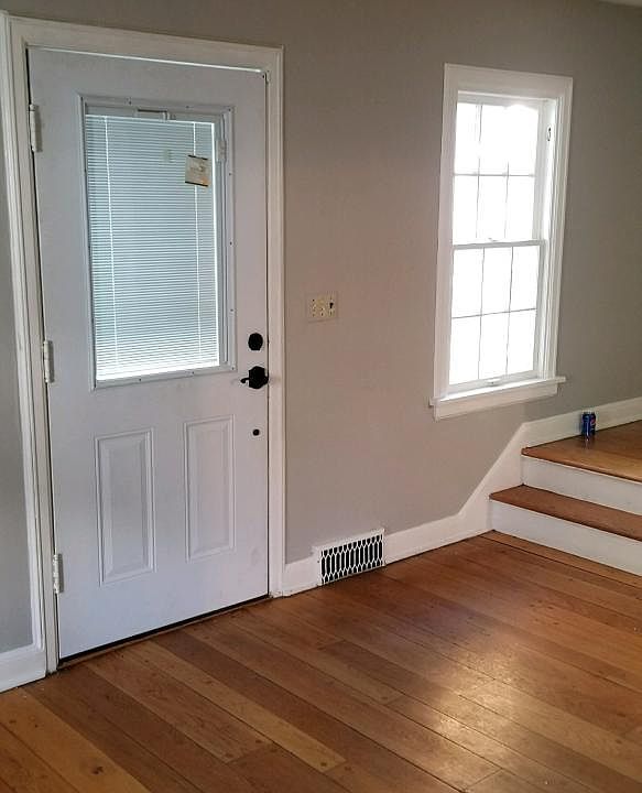 1st image of 1306 S Ash Ave