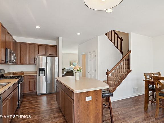 3rd image of 312 Lionel Dr