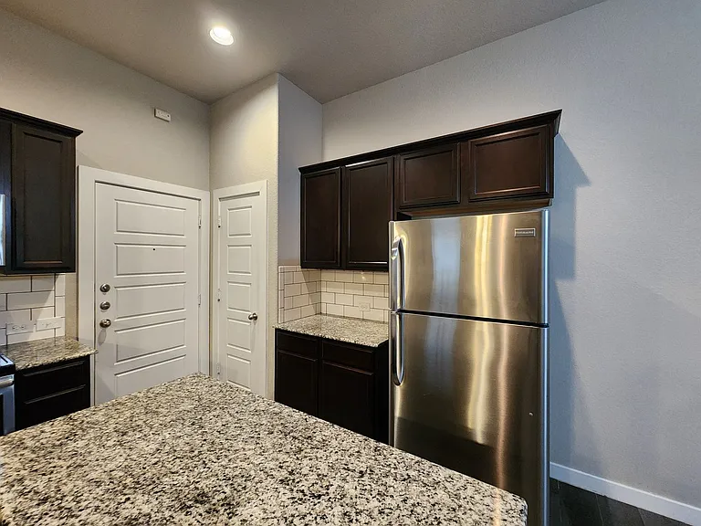 506 Creekside Frst — Photo 10