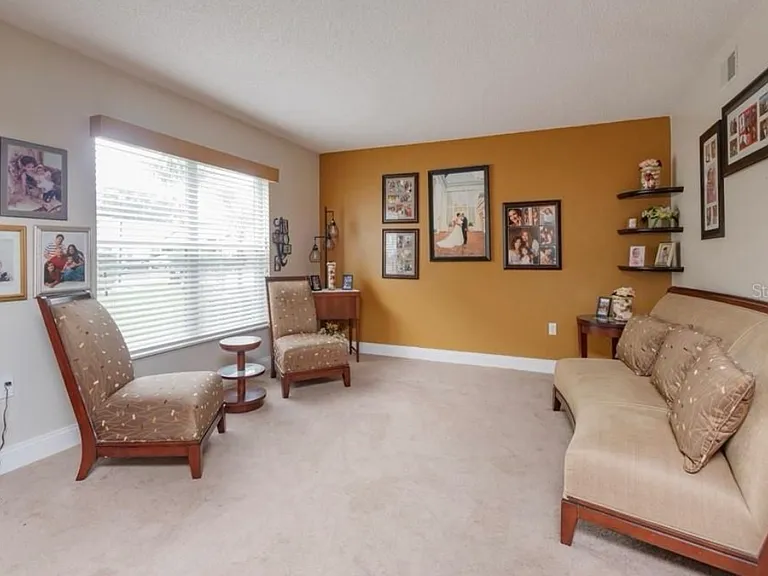 14601 Old Forest Ct — Photo 6