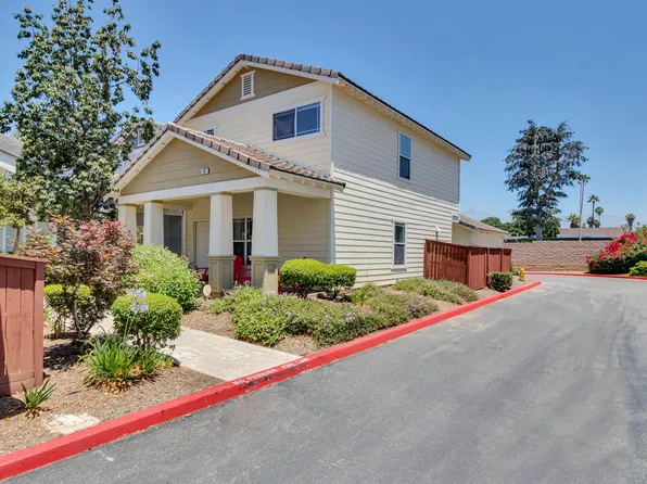 56 Orangewood Ct, Redlands, CA 92373