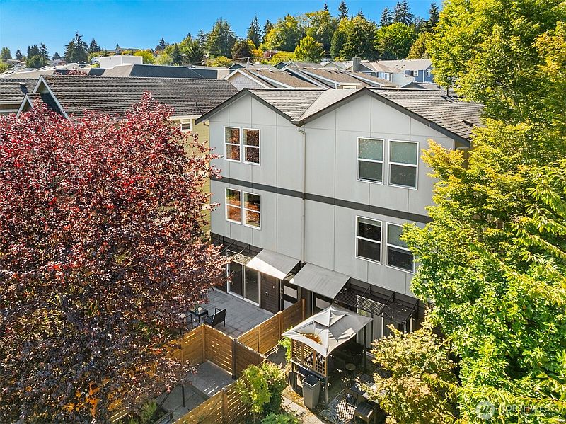 3rd image of 3627 Gilman Avenue W