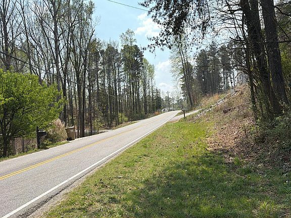 4th image of 2715 Pilgrim Mill Rd