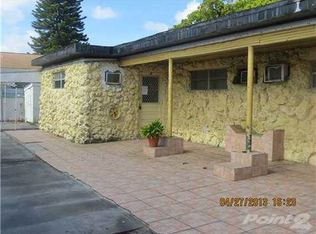 114 NW 1st St, Hallandale Beach, FL 33009