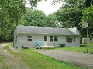 4393 Flemingville Rd, Alburnett, IA 52202