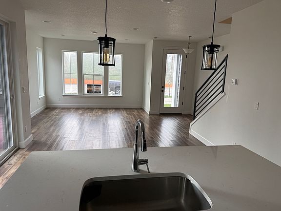 5th image of 6890 SE Crimson Ln