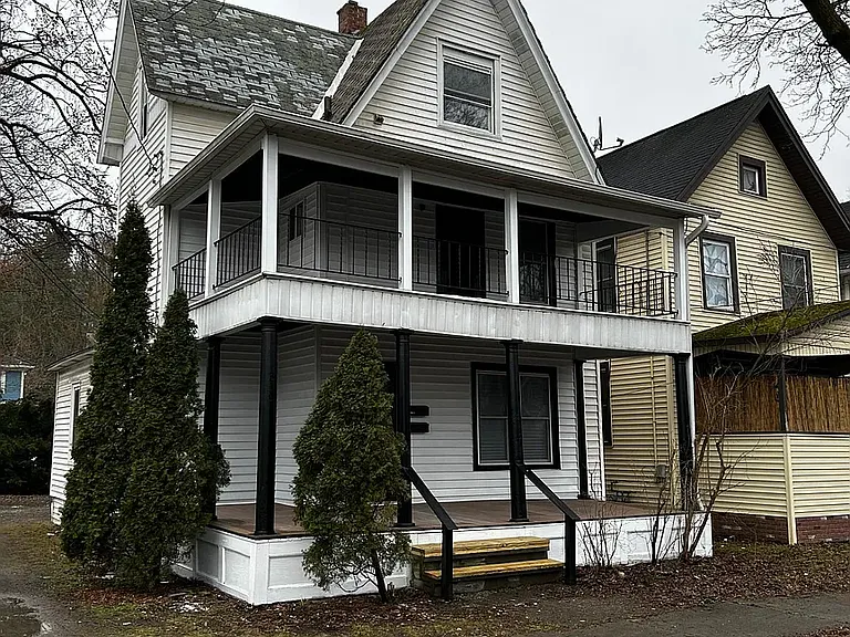 519 S Albany St #B — Photo 11