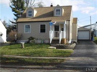 209 Constitution Ave, Hellertown, PA 18055