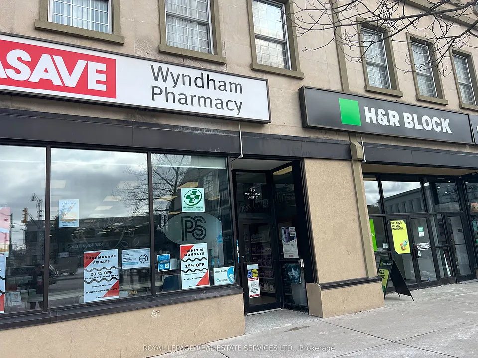 51 Wyndham St N #202