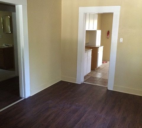 3rd image of 3111 Parkhurst St