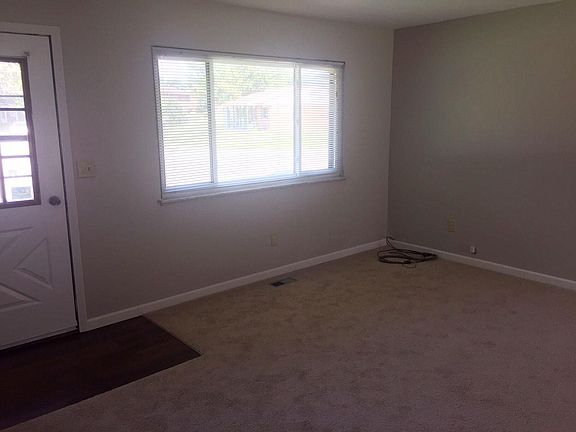 4th image of 1291 Skylark Dr