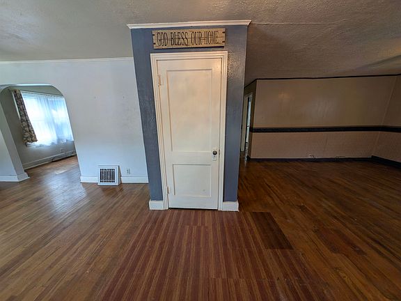 5th image of 424 Williams St