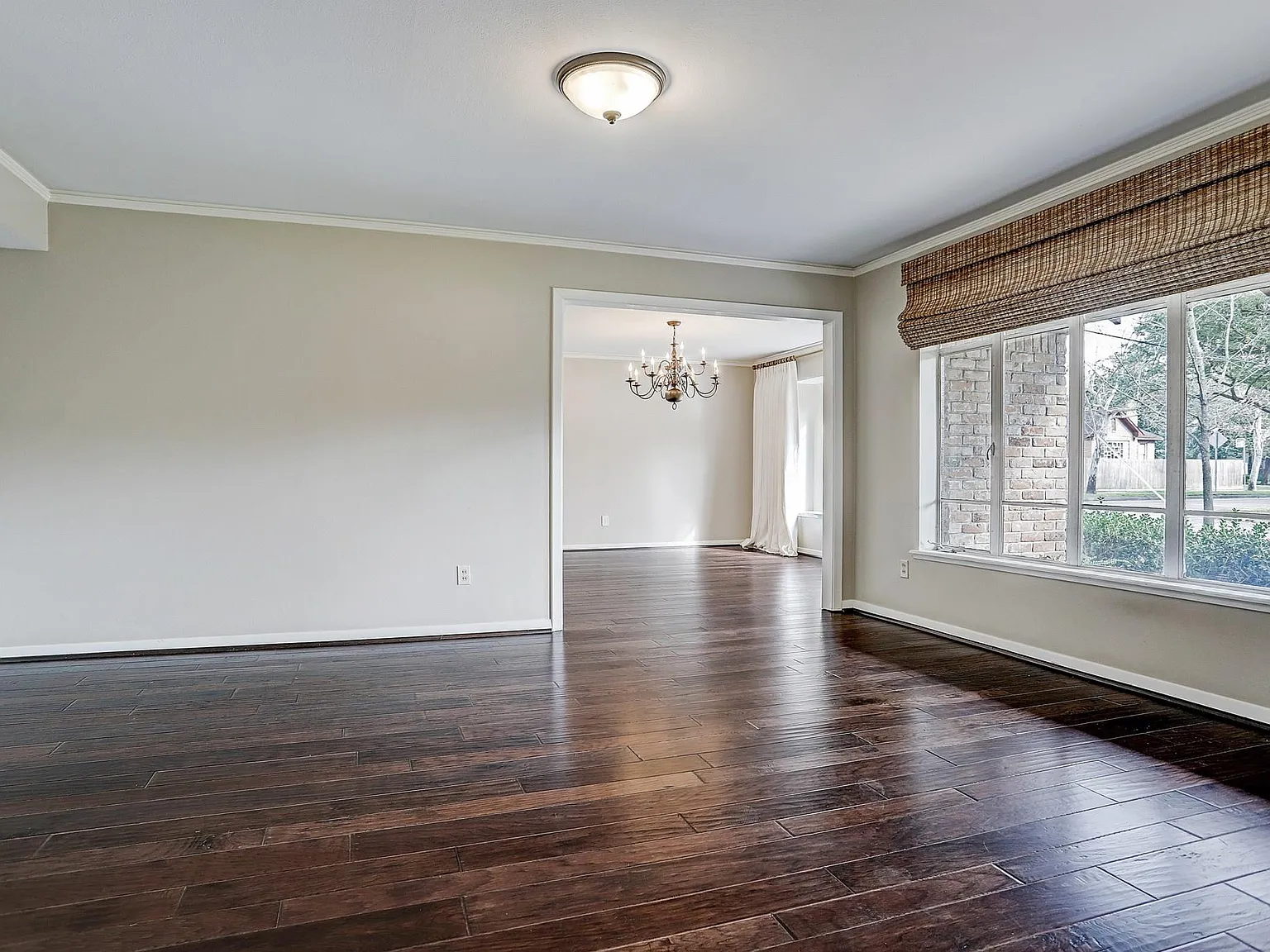 3 bed, 2.0 bath, 2169 sqft, $4,900 — Photo 2