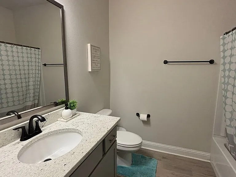 215 Norwell Ln — Photo 14