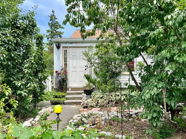 2700 Fleetwood Ave, Baltimore, MD 21214
