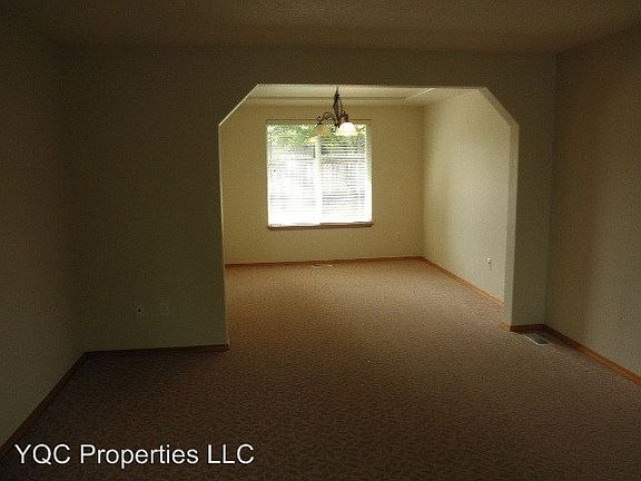 5th image of 1208 NE 166th Ave