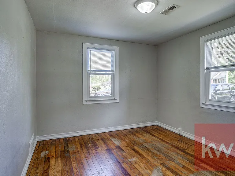 2025 Sherwood Rd — Photo 6