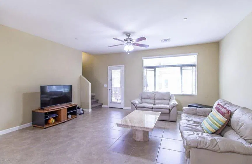 4 bed, 1861 sqft, $2,450 — Photo 3