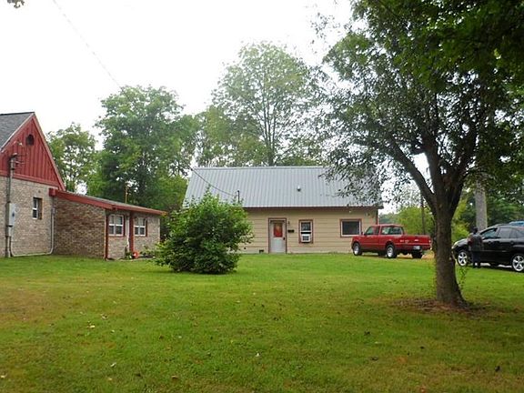 2ND HOME W METAL ROOF 2 BEDROOMS 1 BATH