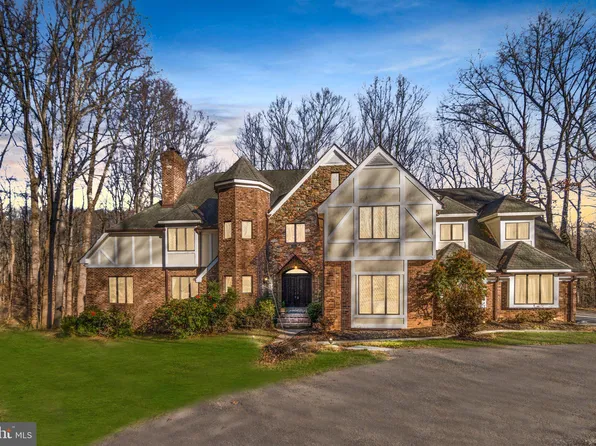 13 Wyndam Ct, Lutherville Timonium, MD 21093