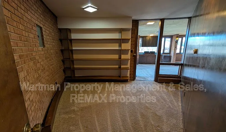 15 Upland Rd — Photo 23