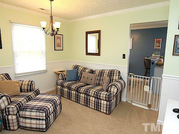 4th image of 8 Birkdale Ct
