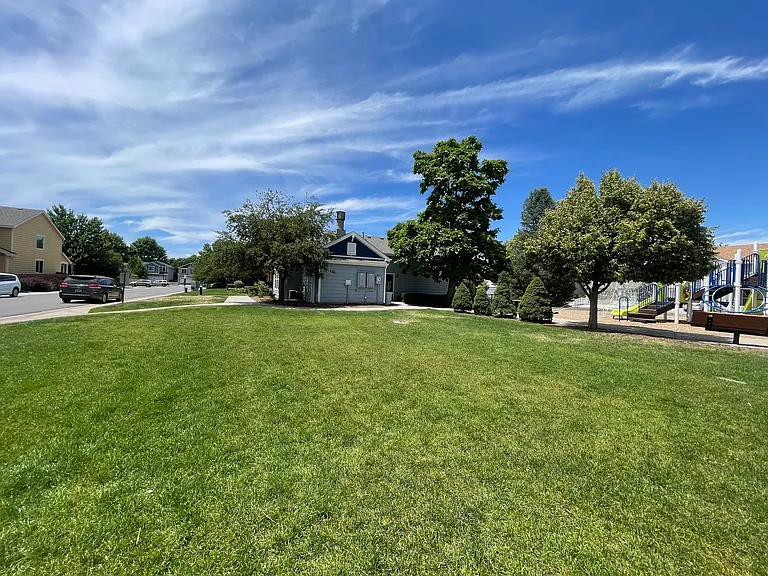 Clubhouse - park - pool