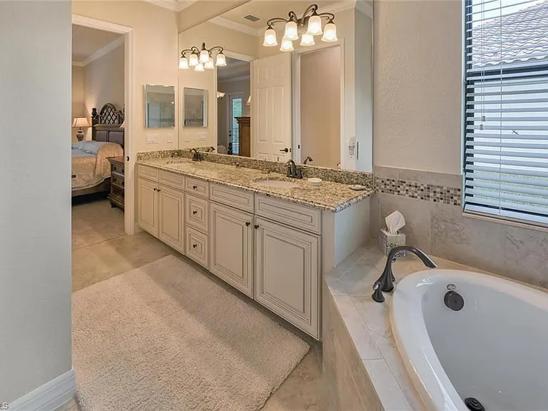 9387 Vercelli Ct — Photo 12