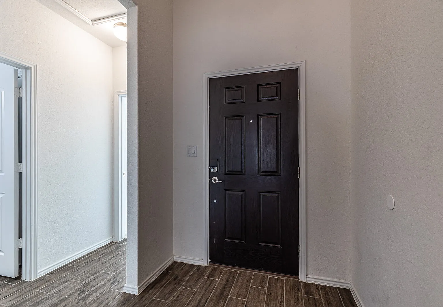 4 bed, 3.0 bath, 2623 sqft, $3,297 — Photo 4
